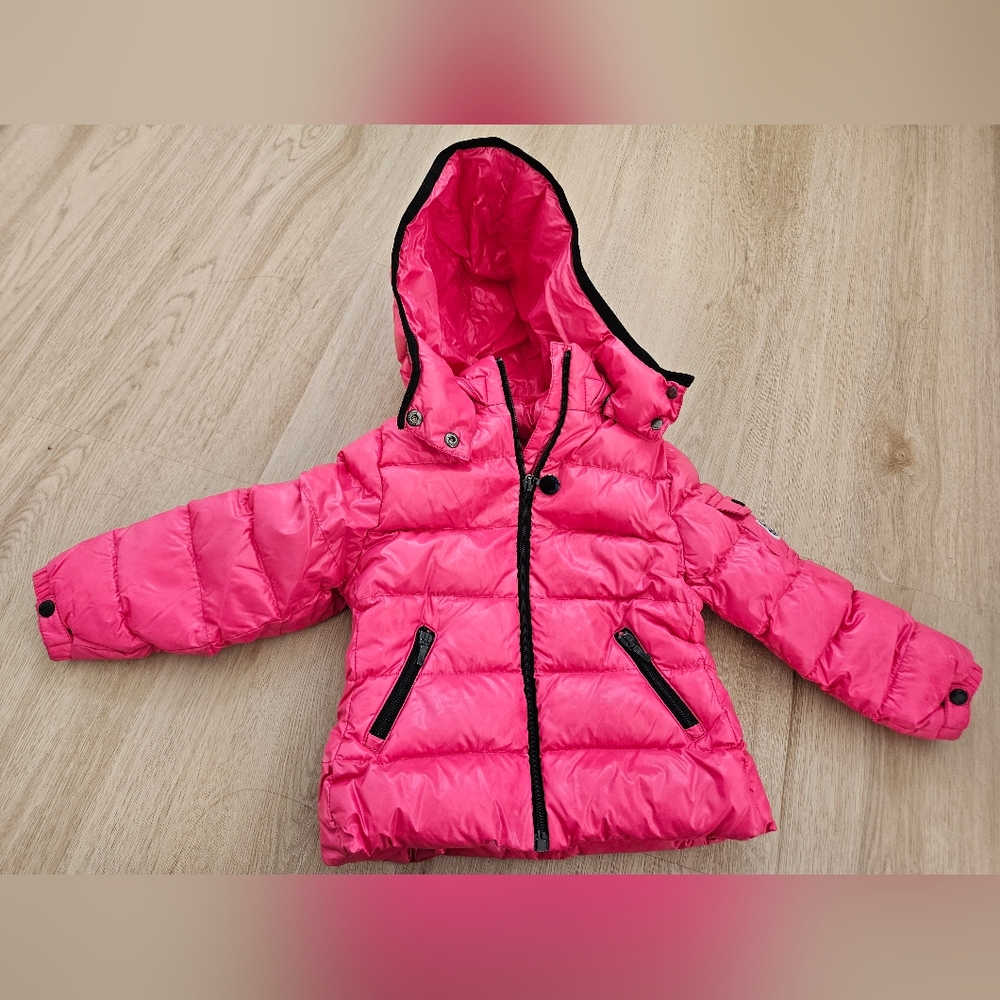 Moncler Girls' Pink Puffer Jacket with Hood In Size 2